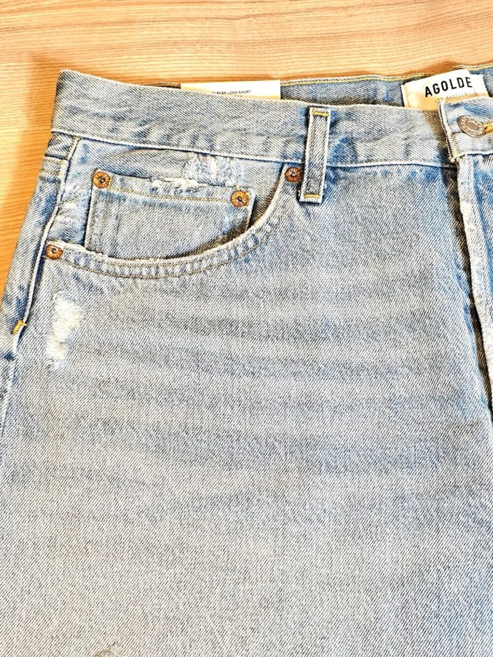 AGOLDE Parker Long Short Size 32 NWT Swapmeet Light Wash Button Fly